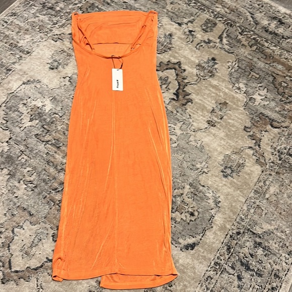 Dress - Picture 5 of 7